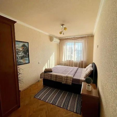 Comfortable One Beds With View For Independent Sqr *