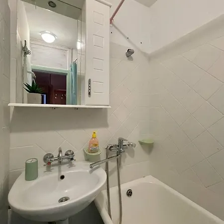 Apartment Comfortable One Beds With View For Independent Sqr *