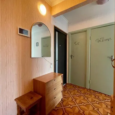 Comfortable One Beds With View For Independent Sqr *