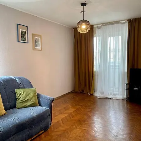 Comfortable One Beds With View For Independent Sqr Apartment *